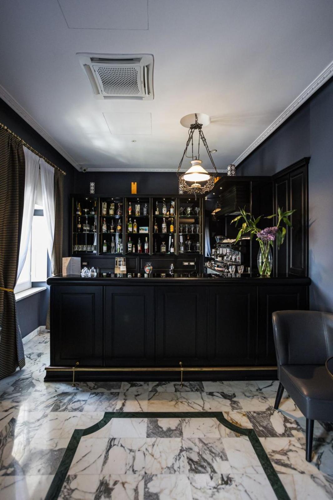 Boutique Hotel Metro 900 Napels Buitenkant foto