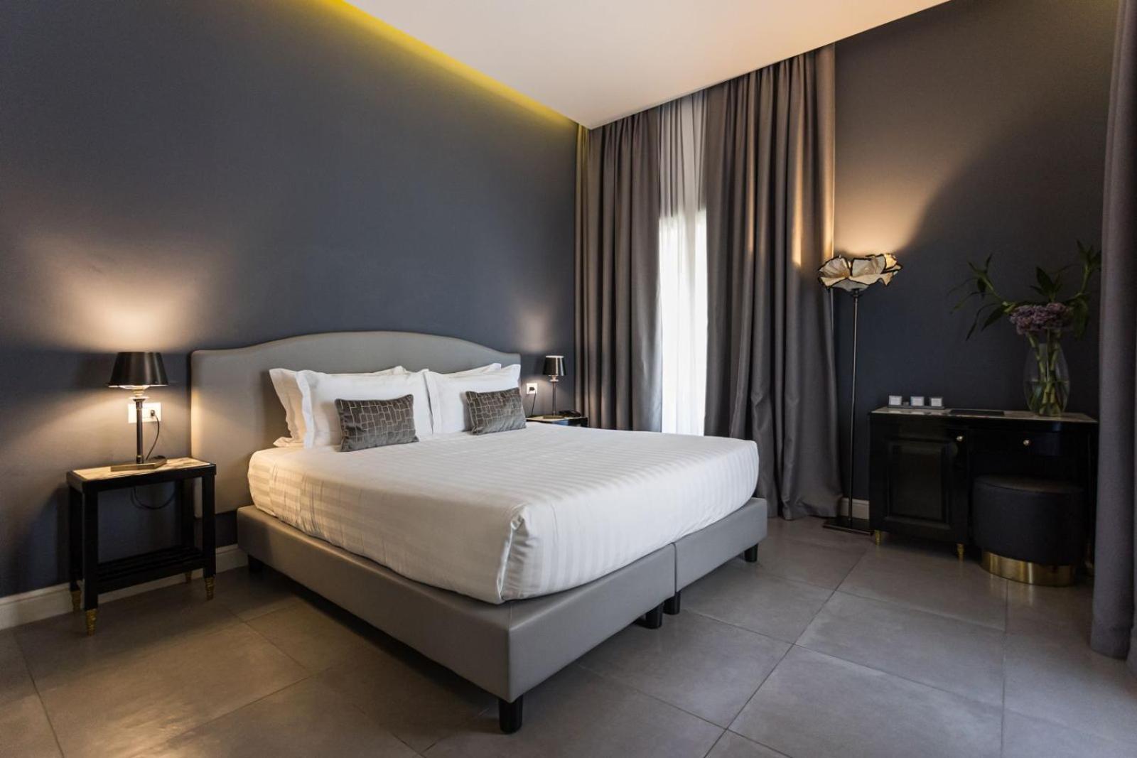 Boutique Hotel Metro 900 Napels Buitenkant foto