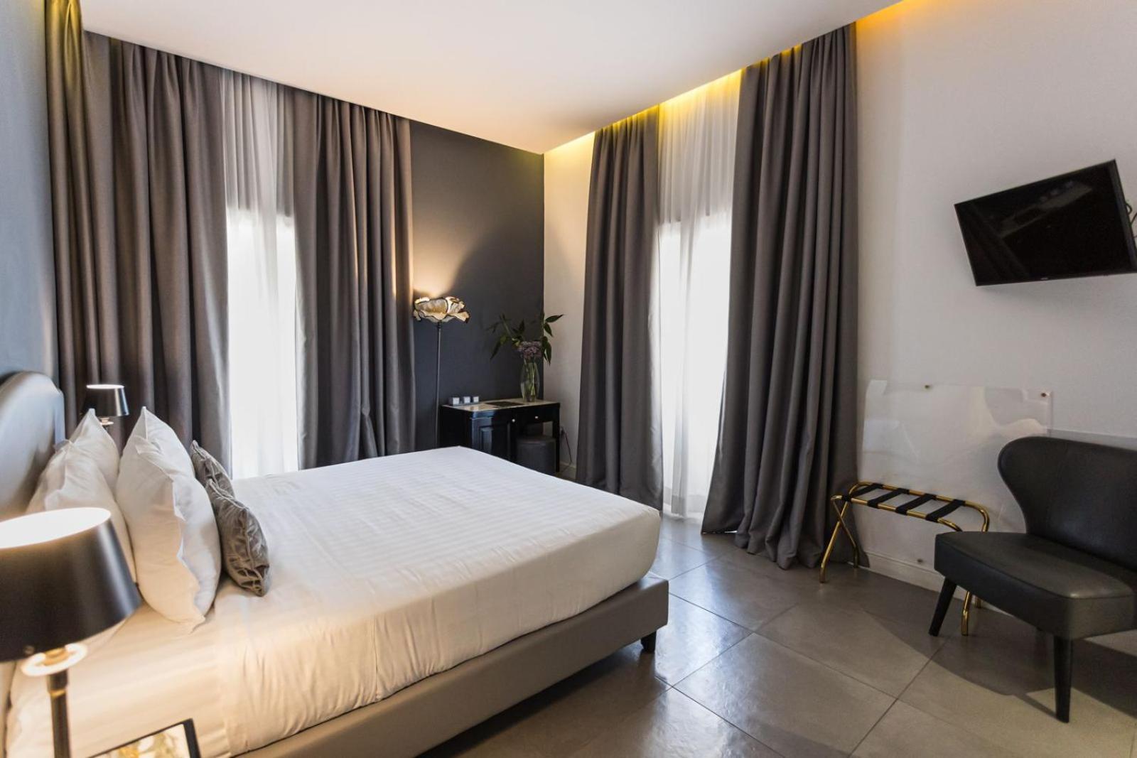 Boutique Hotel Metro 900 Napels Buitenkant foto