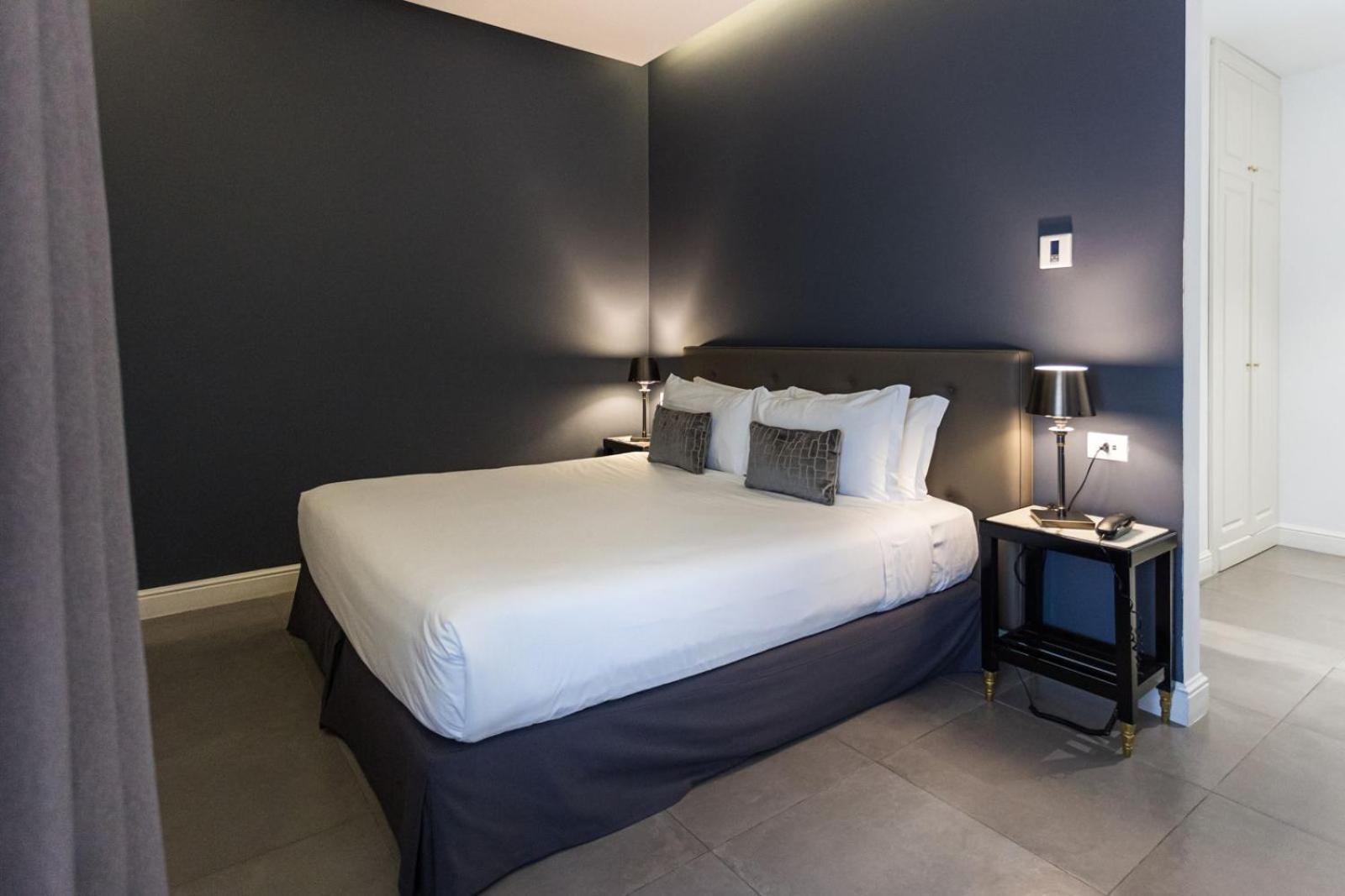 Boutique Hotel Metro 900 Napels Buitenkant foto